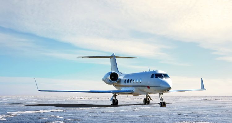 découvrez l'univers des jets privés : un service exclusif alliant confort, rapidité et flexibilité pour vos voyages d'affaires ou de loisirs. réservez votre vol privé dès aujourd'hui et profitez d'une expérience inégalée dans le ciel.