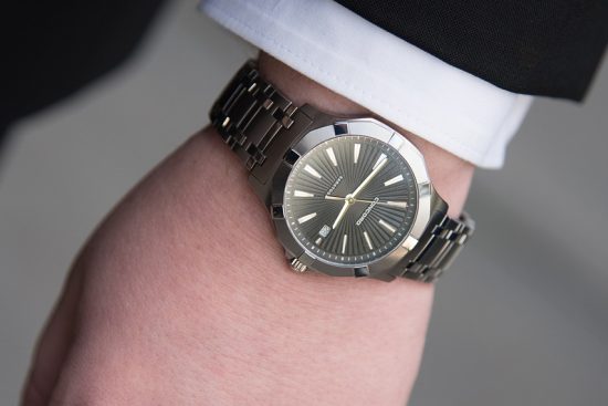 découvrez notre sélection de montres de collection, alliant élégance et rareté. plongez dans l'univers fascinant des montres emblématiques, des modèles vintage aux pièces modernes, et trouvez celle qui complétera parfaitement votre style.
