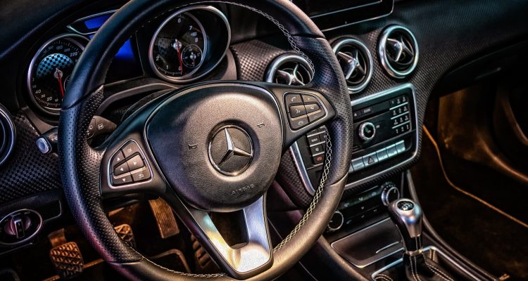 découvrez notre sélection exclusive de voitures de luxe alliant élégance, performance et innovation. explorez des marques prestigieuses et écrivez votre histoire au volant d'un véhicule d'exception.