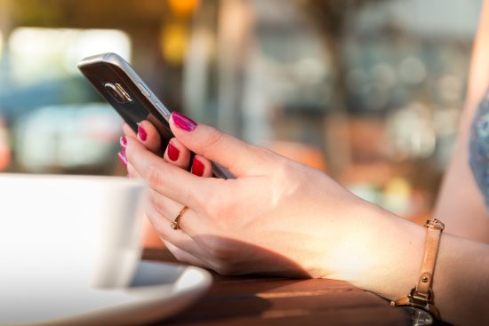 découvrez notre sélection de smartphones de luxe, alliant design raffiné et technologies de pointe. offrez-vous une expérience mobile inégalée avec des fonctionnalités premium et un style élaboré qui ne manquera pas d'impressionner.