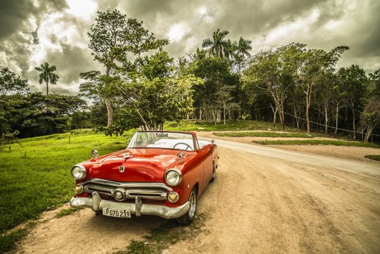 découvrez l'univers de la personnalisation automobile : des options de tuning aux accessoires exclusifs, transformez votre véhicule en une véritable œuvre d'art qui reflète votre style et votre personnalité.