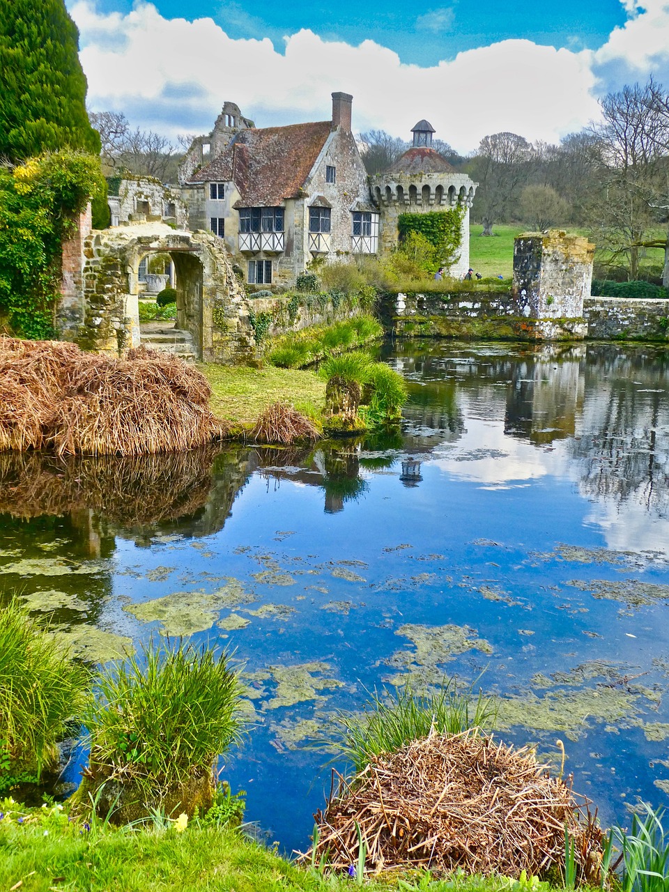 découvrez une sélection de manoirs exclusifs, alliant charme, élégance et luxe. parfaits pour des escapades inoubliables ou des retraites relaxantes, nos manoirs offrent des expériences uniques dans des cadres magnifiques. explorez des propriétés d'exception et laissez-vous séduire par leur histoire et leur beauté.